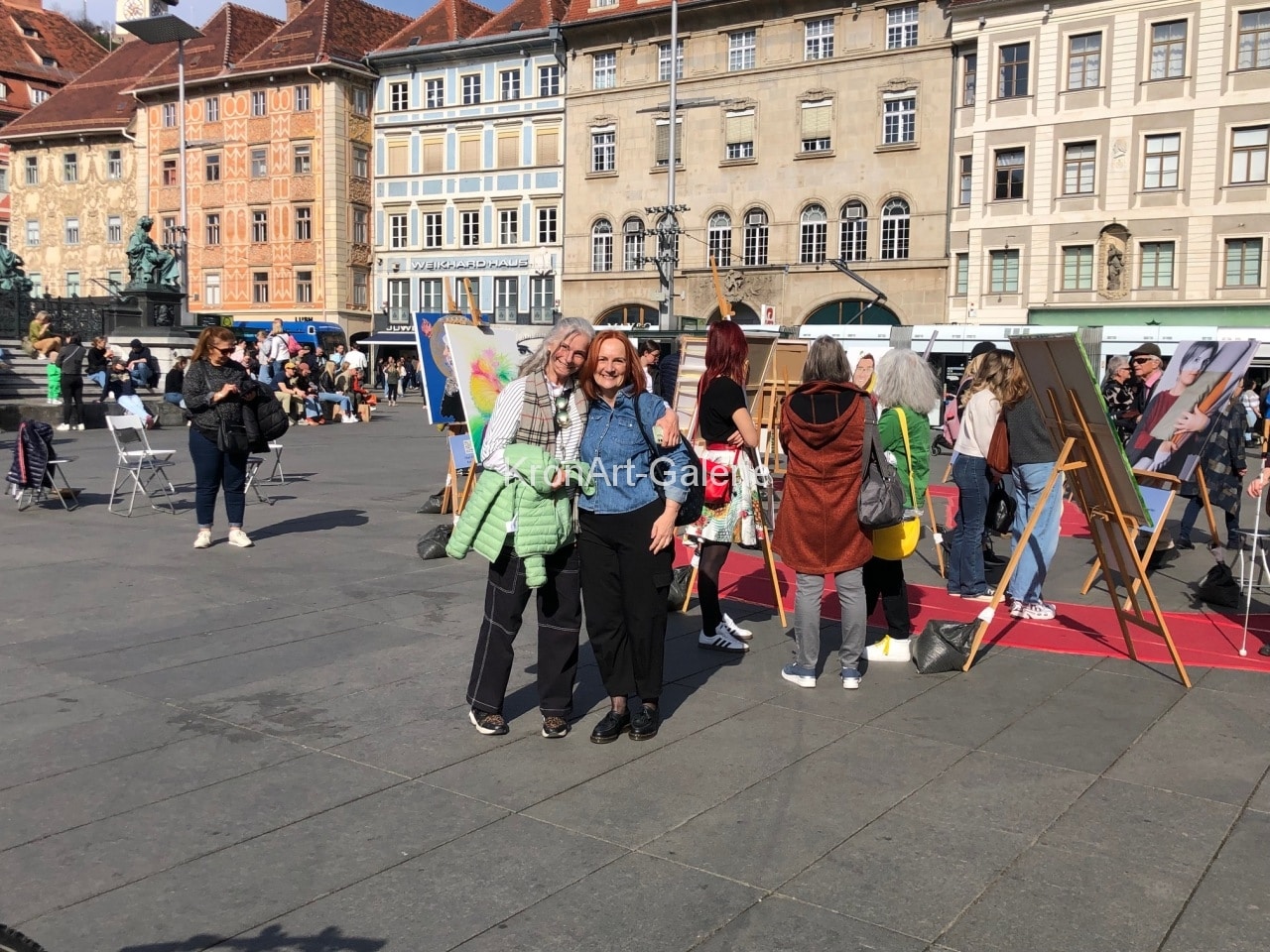 Heldin mit Kuenstlerin